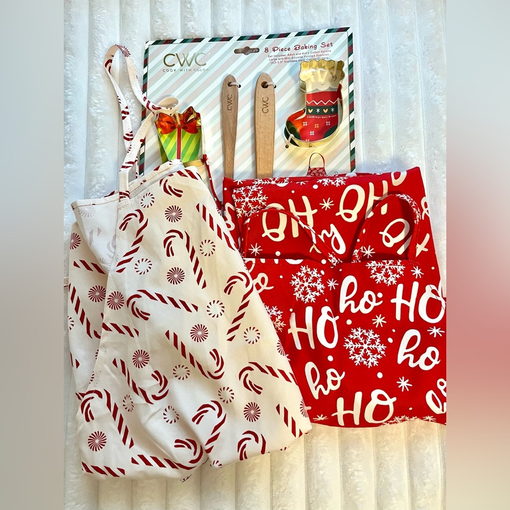 CWC Holiday Baking Set with Red and Green Accents - Picture 6 of 8